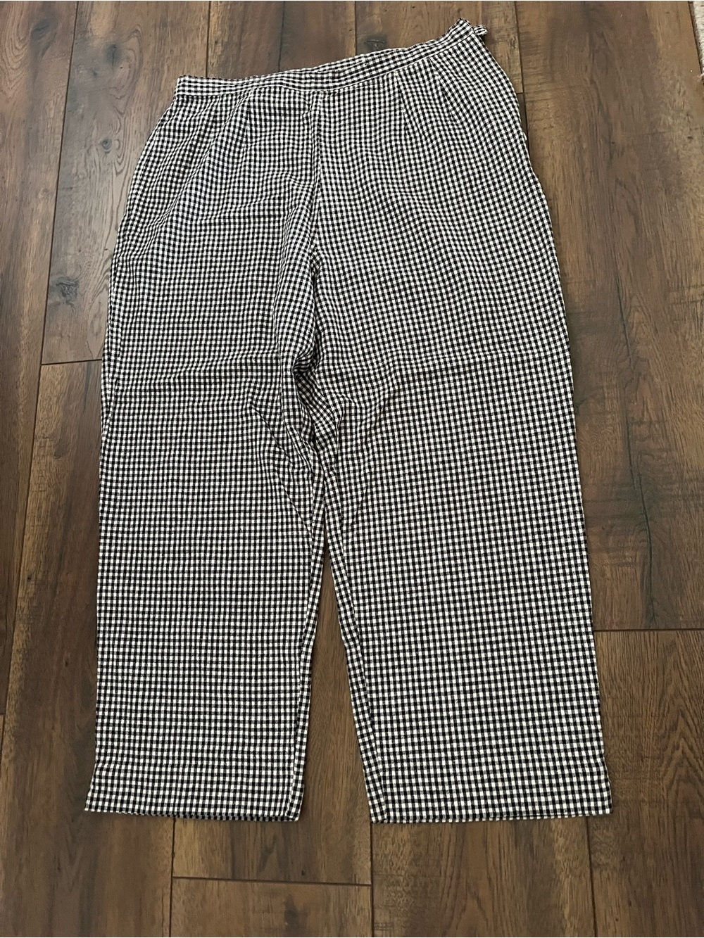 Kathie Lee Collection Black & White Gingham Capris
